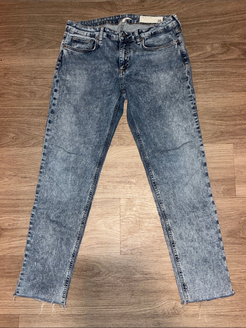 rag & bone Women’s Size 28 Acid Wash Straight Leg Jeans Raw Hem